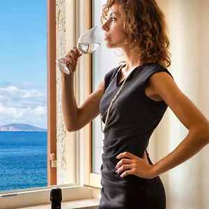 https://panoramic-bastioni-seaview.in-sardinia.net