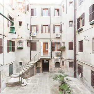 Campiello Chiesa, By Short Holidays Apartamento Venecia