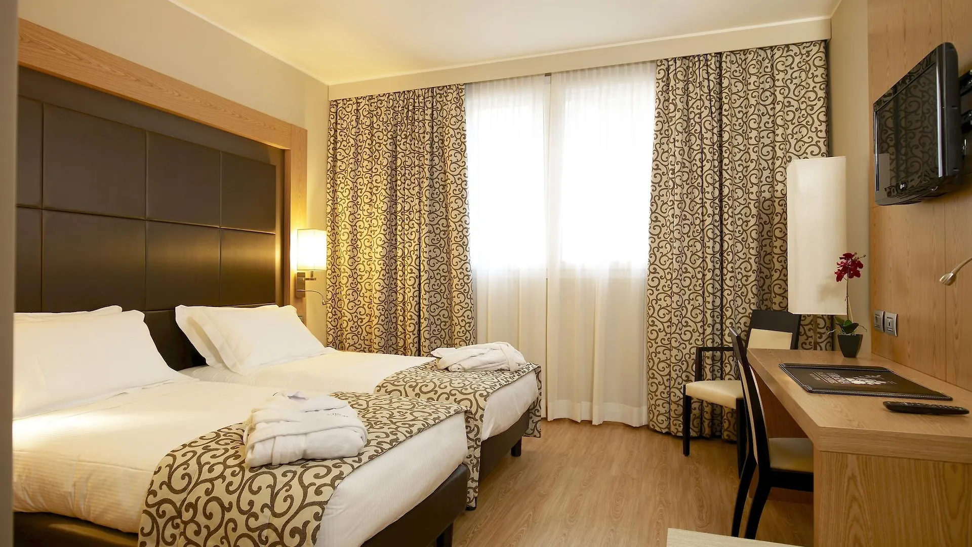 Virginia Palace Hotel Garbagnate Milanese