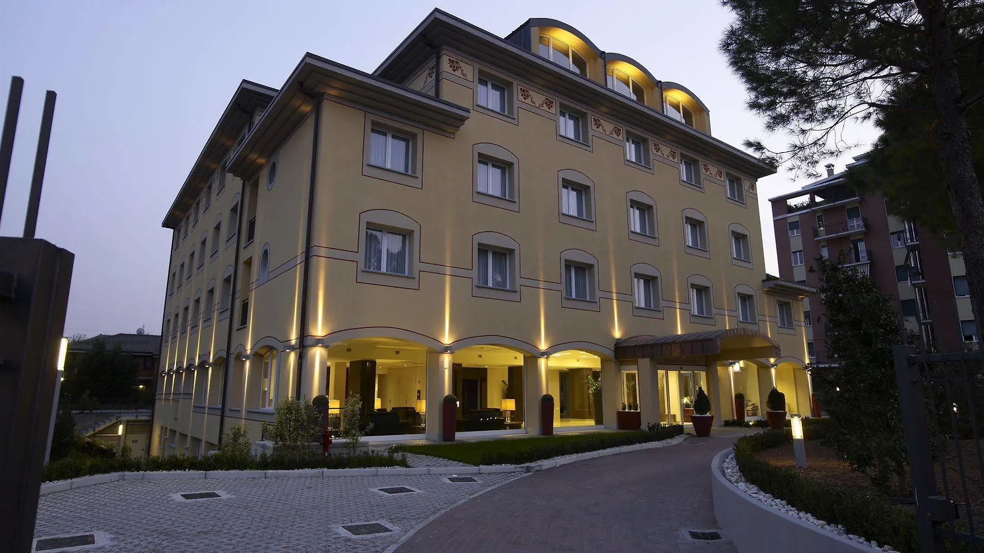 Virginia Palace Hotel Garbagnate Milanese